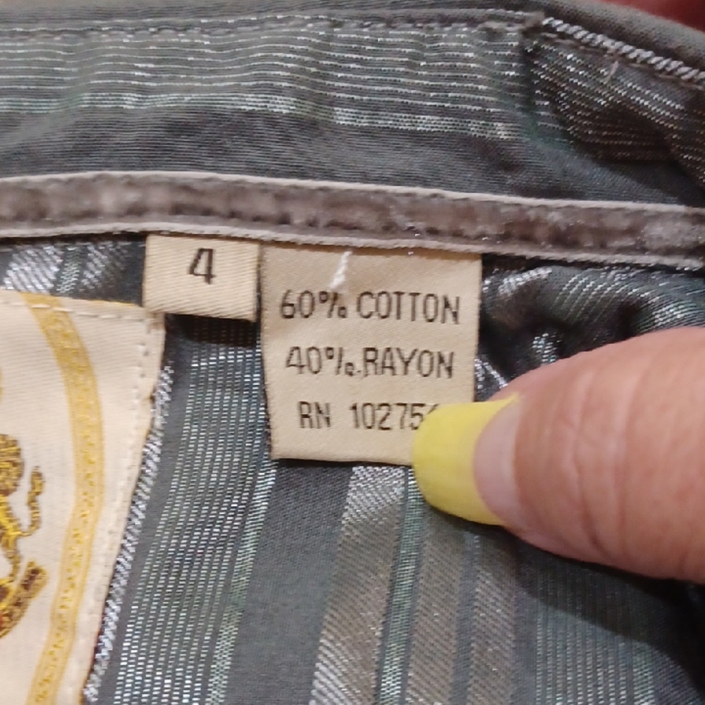 Embroidered Button-Up Shirt - Picture 5 of 6